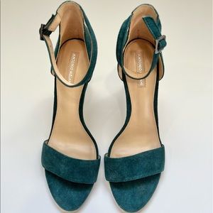 Antonio Melani green suede heels NWT